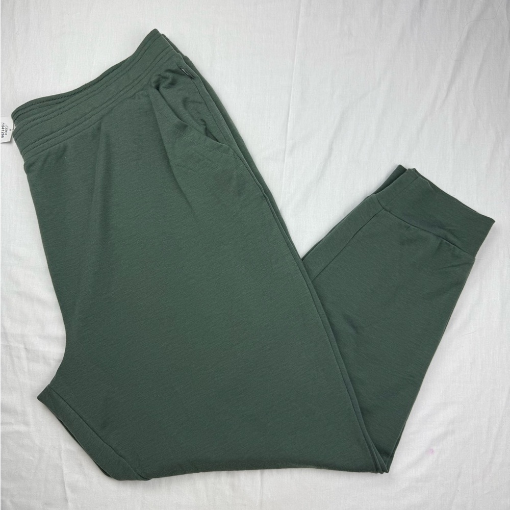 Eddie Bauer women’s New Lounge Pants in green size XXL